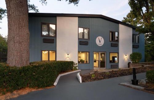 Bennington Hotel | Hotel Vervana, Trademark Collection by Wyndham