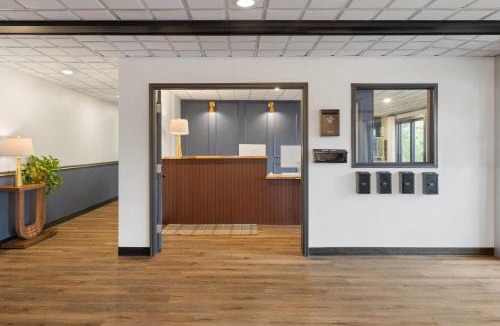 Bennington Hotel | Hotel Vervana, Trademark Collection by Wyndham