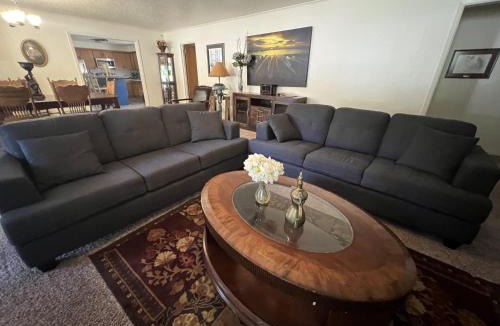 Mount Ida House | House on the Creek