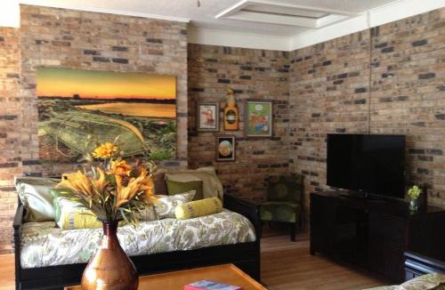 Mount Ida House | House on the Creek