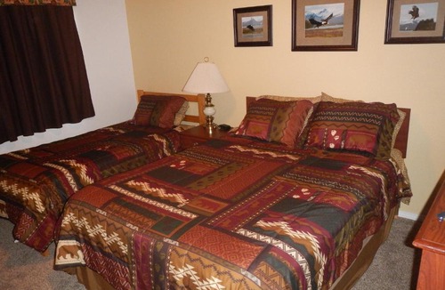 Valdez Bed & Breakfast | House on the Rock B&B