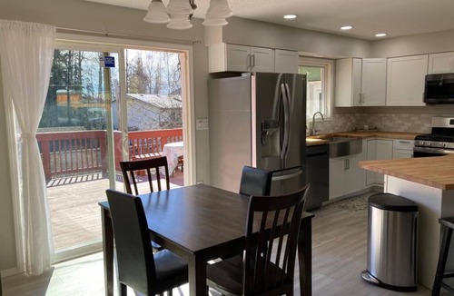 Eagle River House | House with beautiful mountain views