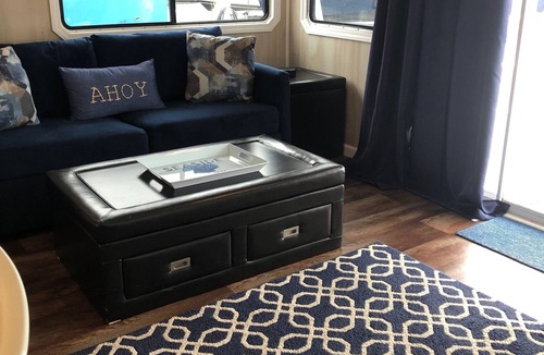 Kittery Boat Rental | Houseboat Located In The Beautiful Kittery/Portsmouth Harbor