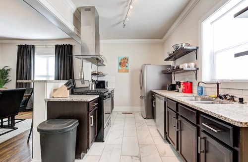 Lincoln Terrace House | Howes Capitol–3 in 1-near OU Med, Bricktown, Arena