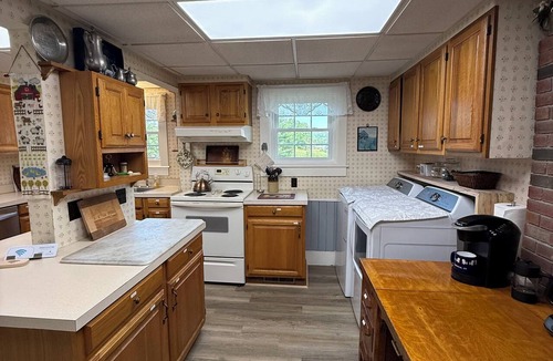 Danville House | Hubbard Boyle Way an authentic Vermont Farmhouse Retreat in North Danville