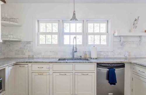 New Windsor House | Hudson Valley Oasis - Hot Tub, Fireplace, 50mi NYC
