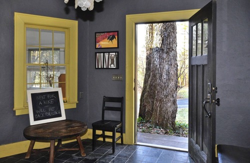 Woodstock House | HUGE KITCHEN 4 Private Acres, 7 Min to Town, AC, Fireplace - Opt. Studio addl.