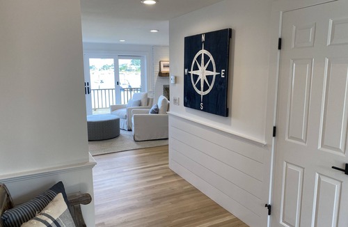 Hyannis House | Hyannis Harbor Front 3br, 3-1/2 ba with sandy beach.