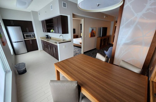 Strabane Hotel | Hyatt Place at The Hollywood Casino/Pittsburgh - South