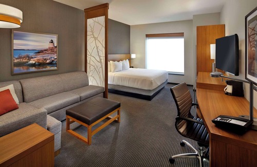 Warwick Hotel | Hyatt Place Warwick/Providence Airport