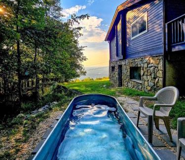 Kabletown Ski Chalet | Iconic Chalet with Sauna, Hot Tub, Fire Pit, Plunge