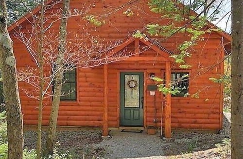 Ripton Cabin | Immaculate mountain cabin with awe inspiring sunrise and mountain views