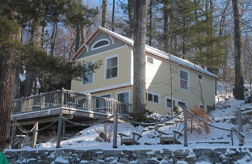 Winchester House | Immaculate Year-Round Lakefront-Charming cottage, swimming, boating, central air