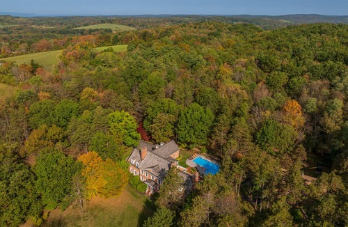 Old Chatham House | Incredible Estate: Pool, Pond, Gym, Arcade, Trails & more: Perfect Summer Vacate