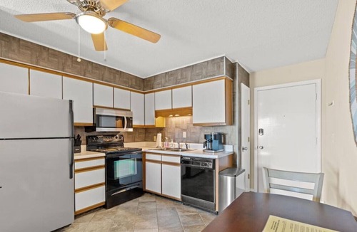 Gulf Stream Estates Apartment | INLET LIVING WITH A POOL