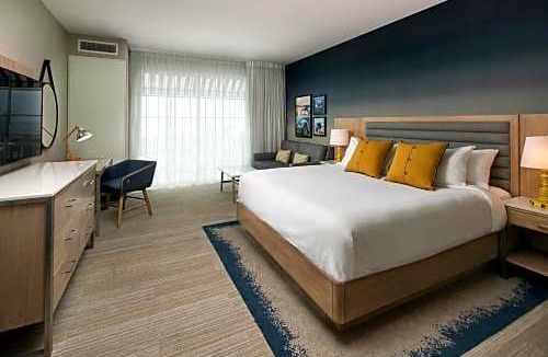 Downtown Hotel | Inn at the Pier