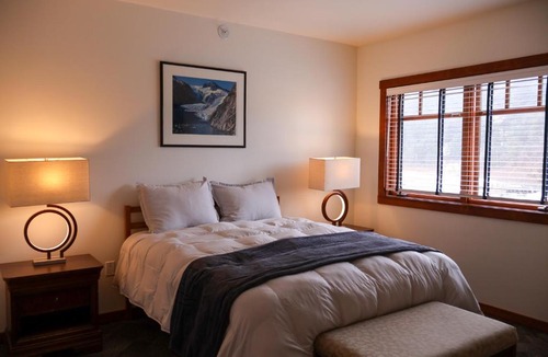 Whittier Hotel | Inn At Whittier