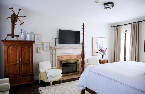 Chagrin Falls Hotel | Inn of Chagrin
