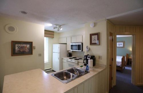 Waterville Valley House | Inns of Waterville Valley 201 Two Bedroom Unit at Inns of Waterville Valley