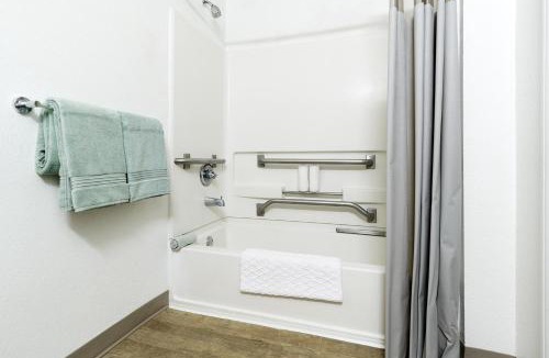 Northwest Columbus Hotel | InTown Suites Extended Stay Columbus OH - Dublin