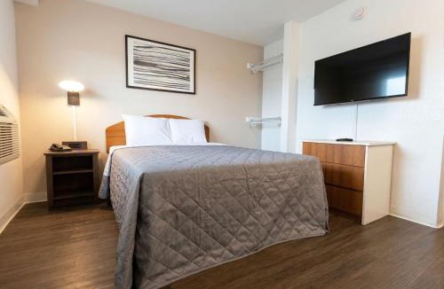 Buechel Hotel | InTown Suites Extended Stay Louisville KY - Preston Hwy