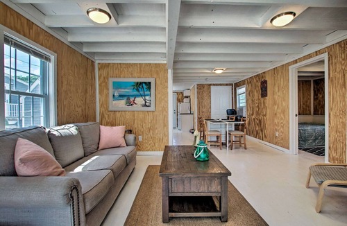 Old Lyme Cottage | Inviting 3BR Beachfront Cottage in Hawk's Nest – Summer Escape Awaits!