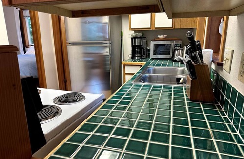 Downtown Juneau House | Inviting Alaska Apartment with Mountain Views & Easy Trail Access near Downtown Juneau