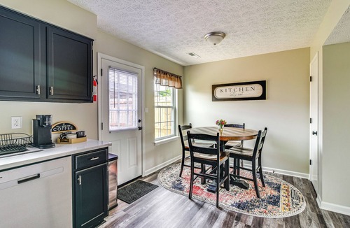 Bowling Green House | Inviting Bowling Green Escape w/Smart TVs!
