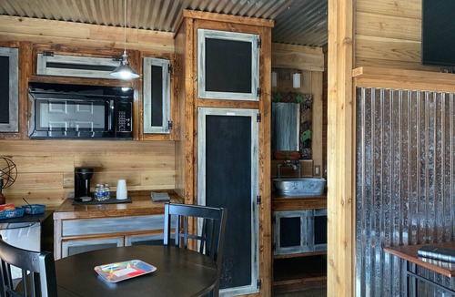 Cache Cabin | Iron Door Cabin at The Lazy Buffalo Wichita Mountains Cache Lawton Fort Sill