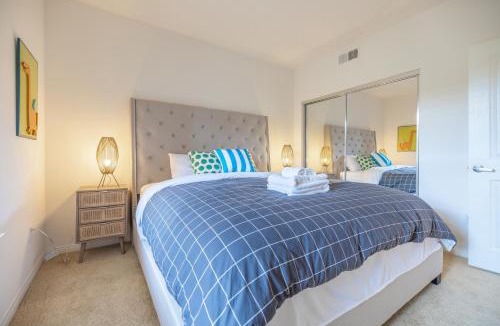 Irvine Apartment | Irvine 2Bedroom 2 Bathroom Apartment with Kitchen Pool gym