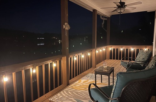 Jones Mills House | It’s summertime! Come relax at Tranquil Lake Catherine townhome