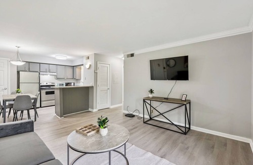 Nashville Apartment | Jamestown C5 I Comfy 2 Bed 1 Bath