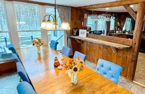 Montgomery Center House | Jay Peak Getaway on Trout River