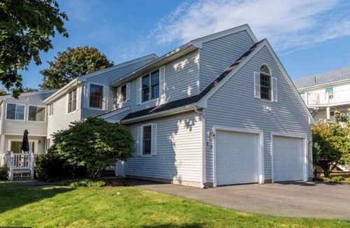 Rye House | Jenness Beach Ocean Getaway - Book Now for Summer '26!