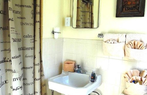 Mount Ida Hotel | JI8 - JI8, Queen Guest Room at the Joplin Inn