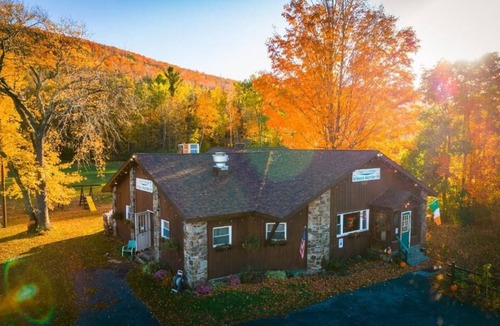 Windham Hotel | Jimmy OConnors Windham Mountain Inn