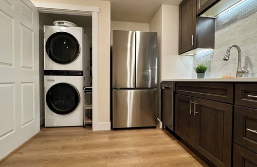 Lehi Apartment | Jordan River Retreat. Charming 1 bedroom apartment in Lehi Ut on the river.