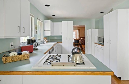 Jamaica Plain Apartment | JP, Central Location, 3, Bedrooms, Stay NOW!