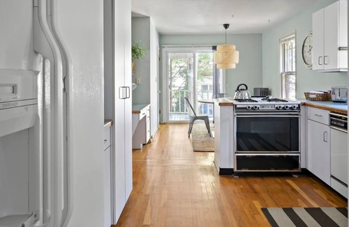 Jamaica Plain Apartment | JP, Central Location, 3, Bedrooms, Stay NOW!