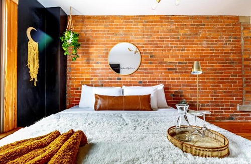 Italian Village House | Jungle House Luxury Lofts - Short North High Street