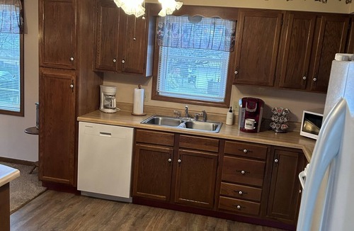 Marshall House | Just like Home, Cozy place to stay with easy access to 65 Hwy.