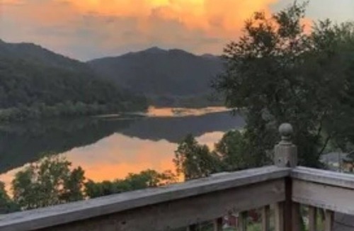 Glen Ferris House | Kanawha River Mountain House