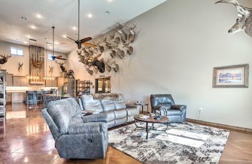 Great Bend House | Kansas Hunting Lodge: Pets & Large Groups Welcome!