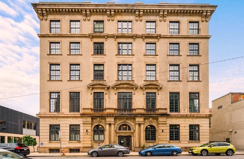 East Liberty Apartment | Kasa | Uniquely Designed Suite Near Carnegie Museum | The Maverick