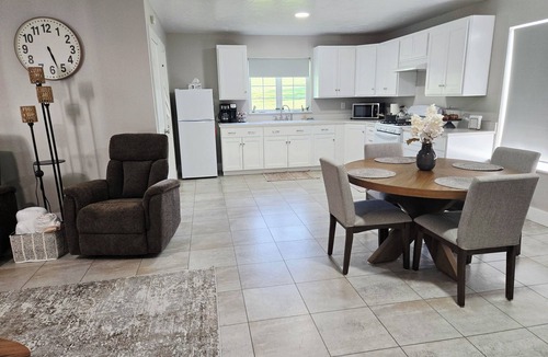 Dundee Apartment | Katie’s Cottage in Amish Country