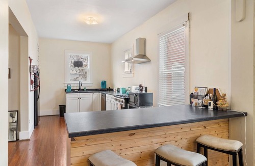Boonville House | KATY TRAIL Cottage - 3-bedroom in downtown Boonville - Close to the Katy Trail