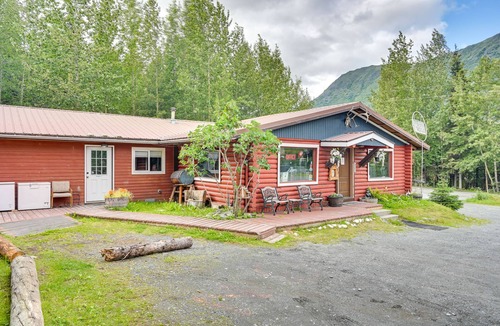 Cooper Landing Apartment | Kenai River Access & Mtn Views! Angler's Base Camp