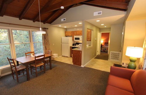 Aurora Hotel | Kenlake State Resort Park