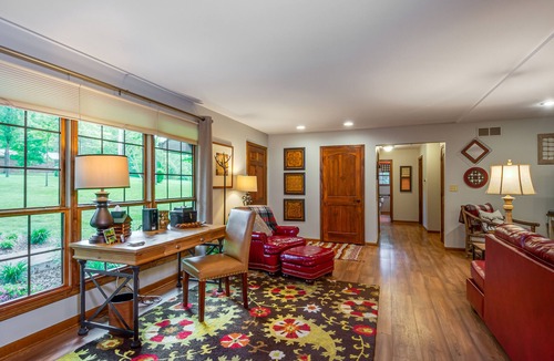 Benton Cabin | Kentucky Deer Run- Wheelchair Accessible, Lakefront, Private Dock, Fully Updated