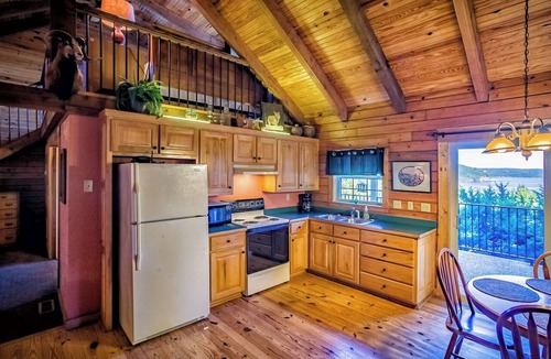 Garfield Cabin | Kenzy’s Wiilderness Lake View Cabin